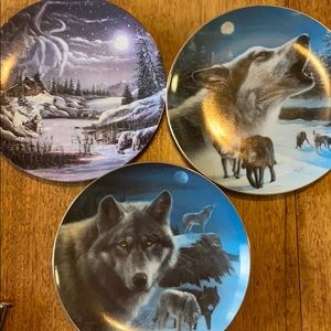 3 Bradford Exchange wolf collector plates